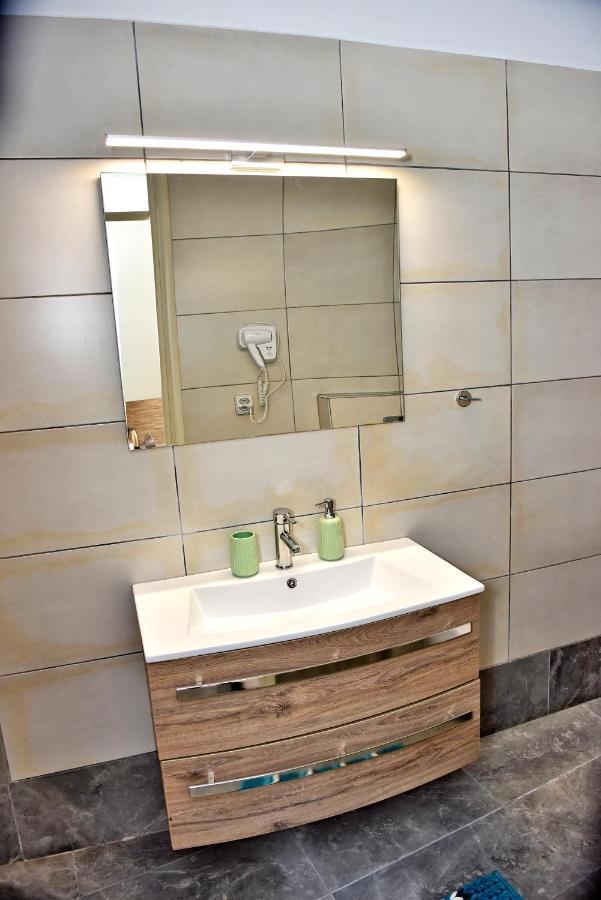 Ferenikis House Apartment Rhodes City ภายนอก รูปภาพ